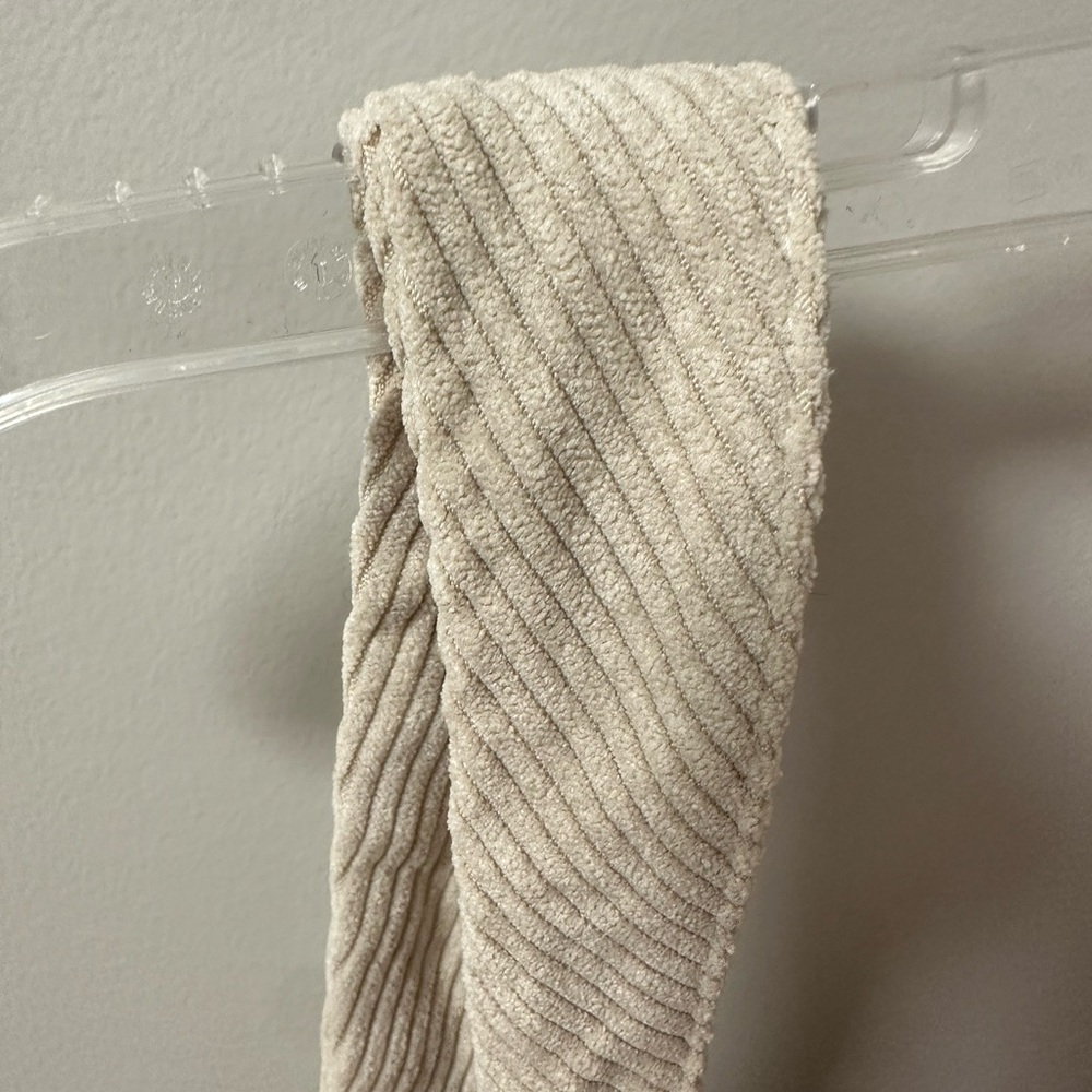 Cream Ribbed Crop Top - Picture 3 of 6